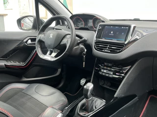 Peugeot 2008 PureTech 110 GT-line  | Trekhaak | Carplay/Android Auto | Panoramadak | / 26