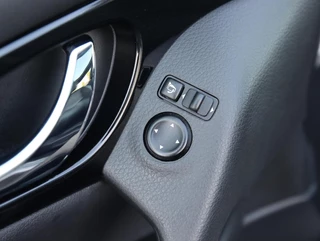 Nissan Qashqai 1.2 116PK Tekna | Panoramadak | Trekhaak | / 40