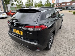 Toyota Corolla Cross 2.0 HYBRID 184PK FIRST-EDITION BLIND-SPOT EL-ACHTERKLEP LM-VELGEN KEYLESS PARK-SENSOREN STOELVERW DRAADLOOS-LADEN AD-CRUISE BLUETOOTH / 4
