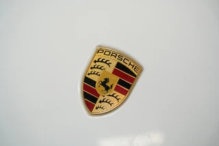 Porsche Taycan Performance 84 kWh  ACC Panoramadak Leder Memory Seats / 37