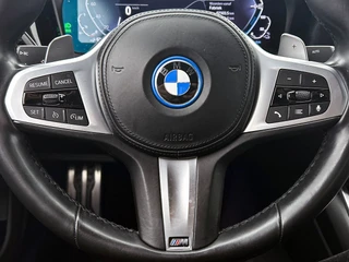 BMW 3-serie 330e xDrive | Dravit Grau | Camera | Stoelverwarming | Memory Stoelen | / 14