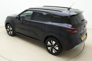 Opel Frontera Electric GS 44 kWh | Navigtatie | 8 Jaar speciale garantie | Stoel & Stuurverwarming | Camera | Dakrails | Extra getint glas | Cruise control | DAB Radio / 5