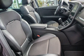 Renault Scénic 1.3 TCe Bose 140 PK | Rijklaar | Panoramadak | Trekhaak | Parkeersensoren | Camera | Dealer onderhouden | 1e eigenaar / 19