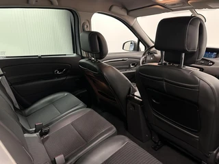 Renault Scénic 1.5 dCi Bose TREKHAAK NAVI CRUISE ECC LM. / 18