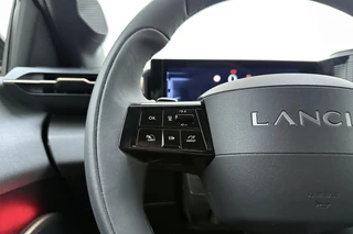 Lancia Ypsilon 1.2 Turbo Hybrid LX / 27
