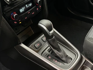 Suzuki Vitara 1.5 Hybrid Select | Automaat | Adaptive cruise | Stoelverwarming | CarPlay | Camera | Afneembare trekhaak / 19