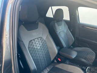 Volkswagen T-Roc 2.0 TSI 4M. R-L BNS AUTOMAAT / 16