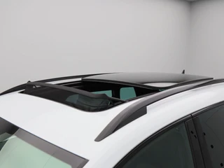 Skoda Karoq 1.5 TSi 150 Pk Automaat Sportline Business | Trekhaak | Stoel/Stuurverwarming | Panorama dak | Matrix LED | Camera | CarPlay | Parkeersensoren | 18 Inch | 50.137 Km !! / 22