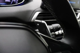 Peugeot 5008 1.2 PureTech Allure Pack Business AUTOMAAT | 7-Zits | Dodehoek Detectie | Navigatie | Achteruitrij Camera | 1e eigenaar / 33