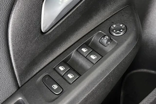 Opel Corsa 1.2 Turbo Hybrid GS / 26
