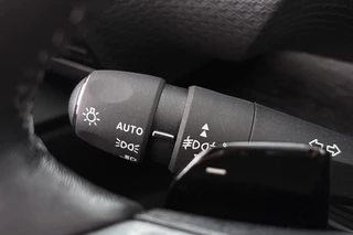 Citroen C5 X 1.2 PureTech Plus Automaat Leder Voorruitverwarming Achteruitrijcamera / 33