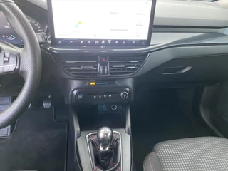 FORD Focus 1.0 EcoBoost Hybrid 125pk ST-Line / 29