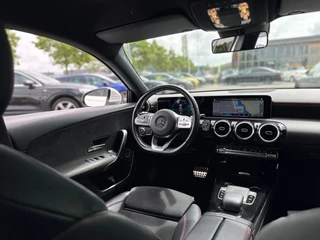 Mercedes-Benz A-klasse 200 AMG Edition Premium Plus * Camera * Carplay * 18 Inch / 26
