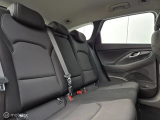 HYUNDAI I30 WAGON 1.0 T-GDI COMFORT/CAMERA/TREKHAAK/LED/15''LMV/CLIMATE/CARPLAY / 18