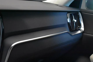 Volvo V60 2.0 T4 | Leder | Carplay | Trekhaak | Climate Control | / 22