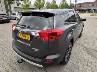 Toyota RAV4 2.0 Style 4WD / 8