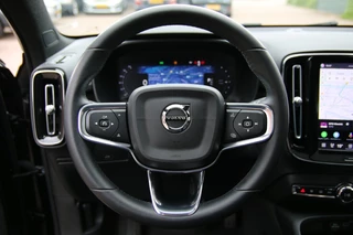 Volvo C40 Recharge Core 69 kWh / 22