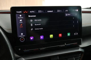 CUPRA Formentor 1.4 TSI 204pk e-Hybrid Essential Trekhaak Camera Stoelverwarming Memory Keyless Navigatie / 24