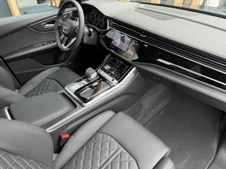 Audi Q8 60 TFSI e Quattro Competition Head-up | B&O | Trekhaak | 360 C / 32