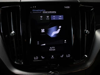 Volvo XC60 2.0 Recharge T8 AWD R-Design Panoramisch schuif/kantel dak, 360 Camera, Stoelverwarming, Harman/Kardon audio installatie, Navigatie / 21