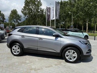 Opel Grandland X 130 PK 8-Traps Automaat | Climate control | Panorama dak | Winterpakket | Navigatie | Parkpilot | LM-Velgen | Trekhaak | AGR | Xenon verlichting / 19