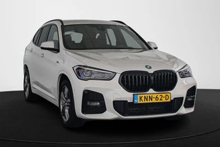 BMW X1 xDrive25e M Sport Sportstoelen Stoelverwarming Apple CarPlay LED / 2