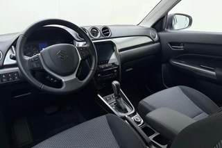 Suzuki Vitara 1.4 Boosterjet Smart Hybrid AllGrip Select 110pk | Automaat | Navigatie | Climate Control | Cruise Control Adaptief | Camera | Stoelverwarming | Lichtmetalen Velgen | Apple Carplay - Android Auto / 17