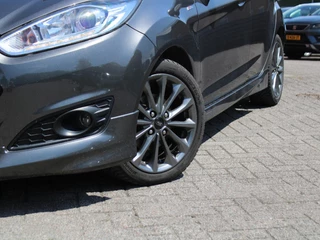 Ford Fiesta 1.0 EcoBoost ST Line Climate/Cruise Control, Parkeersensoren, Voorruitverwarming / 4