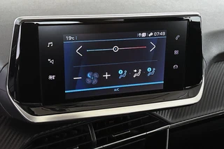 Peugeot 208 1.2 PureTech Active Navigatie Airco Apple CarPlay / 19