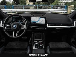 BMW iX1 eDrive20 67 kWh M Sport | SOH 100% | Trekhaak | Harman/Kardon | Keyless | LED | Camera | Navigatie | 18" / 4