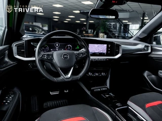 Opel Mokka-e GS Line 50-kWh 11kw bl. l SoH 100% l CAM l NAVI l BTW Auto l Climate l CARPLAY l Zo goed als nieuw l zeer lage KM / 20