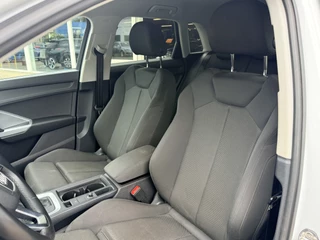 Audi Q3 35 TFSI Advanced edition  | Automaat | LED | Sportstoelen | DAB | Navi | Bluetooth | Stoelverwarming | Virtual Cockpit / 16
