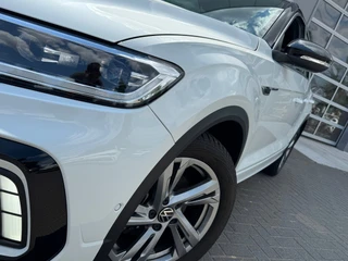 Volkswagen T-ROC 1.5 TSI R-Line Edition * Camera * Massage * Parkeerhulp / 18