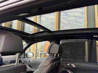 Bmw X5 xDrive 50e M-Sport | Panoramadak |Driving Assistant | SOH 95% / 17