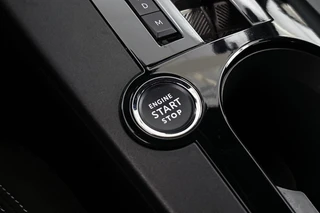 Lancia Ypsilon 1.2 Turbo Hybrid 110pk / 32