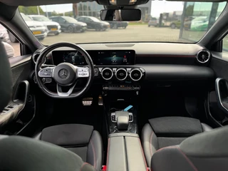 Mercedes-Benz A-klasse 200 AMG Edition Premium Plus * Camera * Carplay * 18 Inch / 4