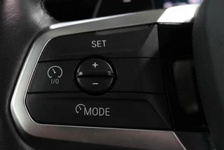 BMW X1 xDrive23i M Sport 218PK Panorama | Leder | Harman | HUD | 360° Camera | 20" LM / 22