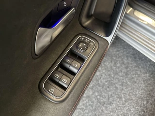 Mercedes-Benz A-klasse 200 Business Solution AMG | CAMERA | STOELVERW. | SFEERVERLICHTING / 24