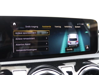 Mercedes-Benz A-Klasse 220 Launch Edition  | Widescreen | Camera | Org. NL / 43