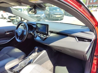 Toyota Corolla 1.8 HYBRID STYLE BI-TONE STOELVERW TREKHAAK KEYLESS 17'' LM-VELGEN APPLE/ANDROID CLIMA AD-CRUISE PRIVACY GLASS / 2