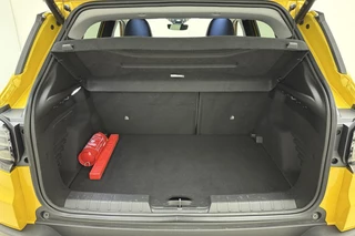 Jeep Avenger 1.2 e-Hybrid Summit Automaat | JBL Soundsystem | Navigatie | Elektrische achterklep | Keylee | Climate control | Camera | Draadloze telefoonlader / 4