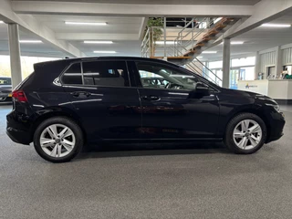Volkswagen Golf 1.0 eTSI Life / NL-auto, Automaat, 52.679KM / 5