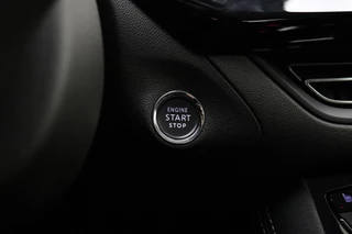 Opel Grandland 1.6 Turbo Plug-In Hybrid GS 225pk | Navigatie | Afneembare trekhaak | 360 Graden Camera | Climate control | 19" Lichtmetalen velgen | Keyless / 32