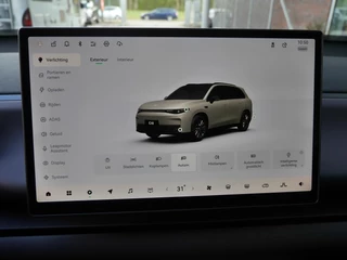 Leapmotor C10 Design 69.9 kWh | Demo | Diverse kleuren leverbaar | 1500 kg trekgewicht | Wltp 420 km | Stuurverwarming | Stoelverwarming en koeling | Elektrisch verstelbare voorstoelen | Navigatie | Keyless entry & start | 20 inch lichtmetalen velgen | Led verlichting / 24