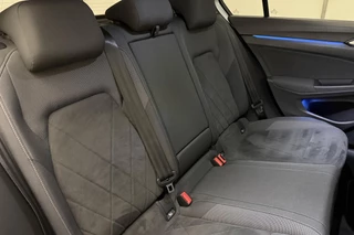 Volkswagen Golf 1.4 eHybrid Style 204pk | DSG | Trekhaak | Navigatie | Comfortstoel | Apple Carplay/Android Auto | Adapt. Cruise control | Climate control | LED koplampen / 12