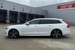 Volvo V90 2.0 T4 R-DESIGN | POLESTAR 210pk | PANORAMA | TREKHAAK | STANDKACHEL | CAMERA / 24