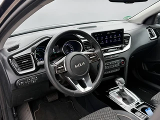 Kia XCeed 1.6 GDi PHEV DynamicLine / 16