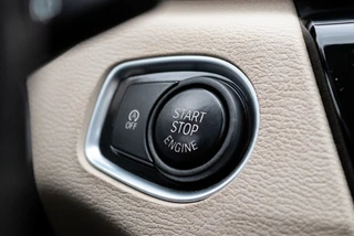 Bmw X1 sDrive20i Orange Edition 192PK Pano | Leder | HUD | Stoelverwarming / 23