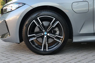 BMW 3 Series 330e M-SPORT  | BTW |  ACC | MEMORY | HUD | LED | KEYLESS | 360 | / 13