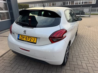 Peugeot 208 1.2 PureTech Allure / Navi / Cruise / Carplay / 57000 km !. / 9